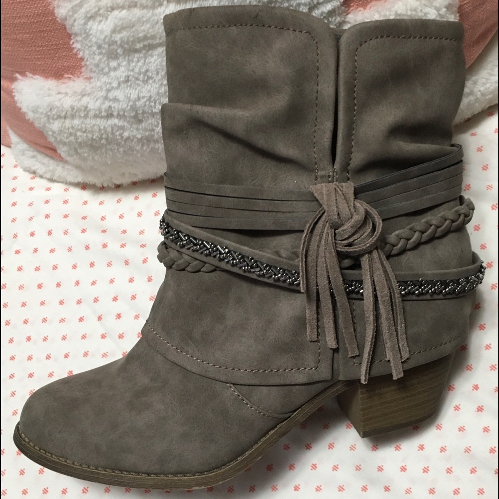 Maurice’s  “Celeste” brand boots